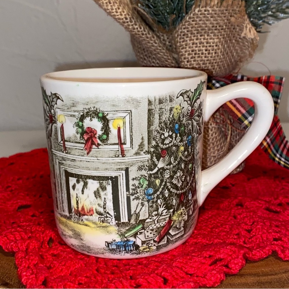 Vintage Johnson Brothers Merry Christmas (“A Genuine Hand Engraving”) Mug - Picture 8 of 10
